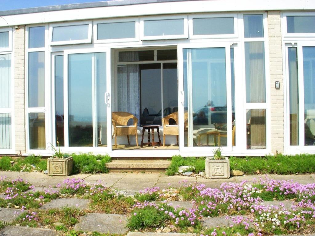 Apartment With Sea Views West Bay